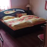 Апартаменты Schweizerhaus Aue *